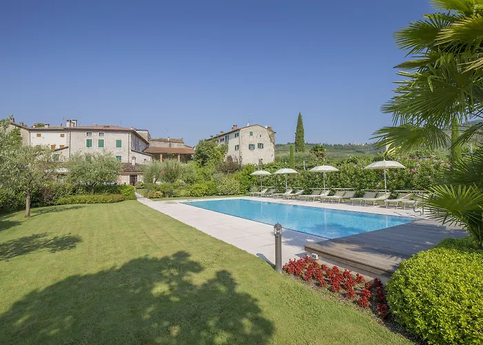 Villa Antico Casale Bergamini SantʼAmbrogio di Valpolicella